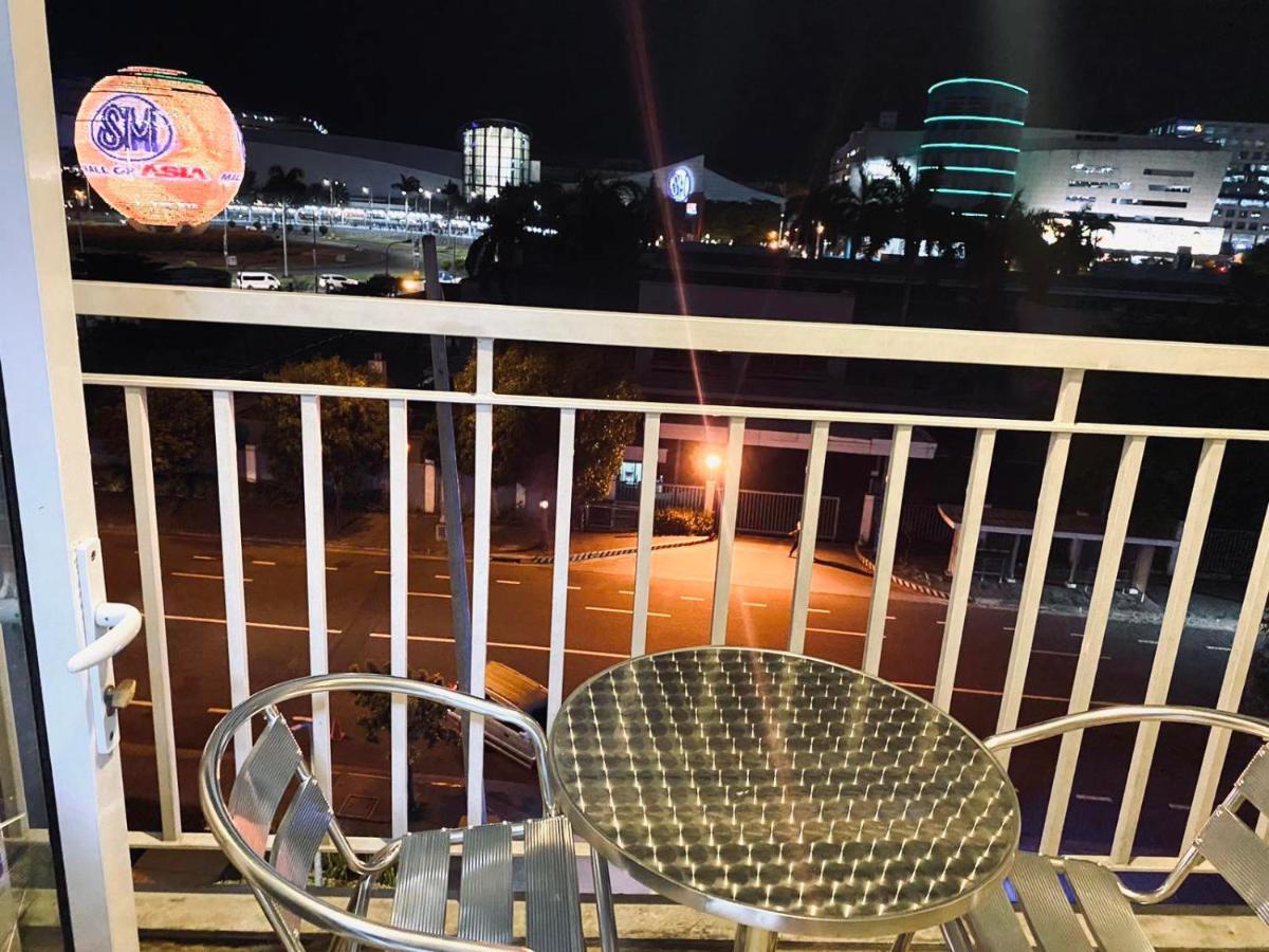 Sea 2-Br Unit With Free Parking Near Mall Of Asia Pasay Esterno foto