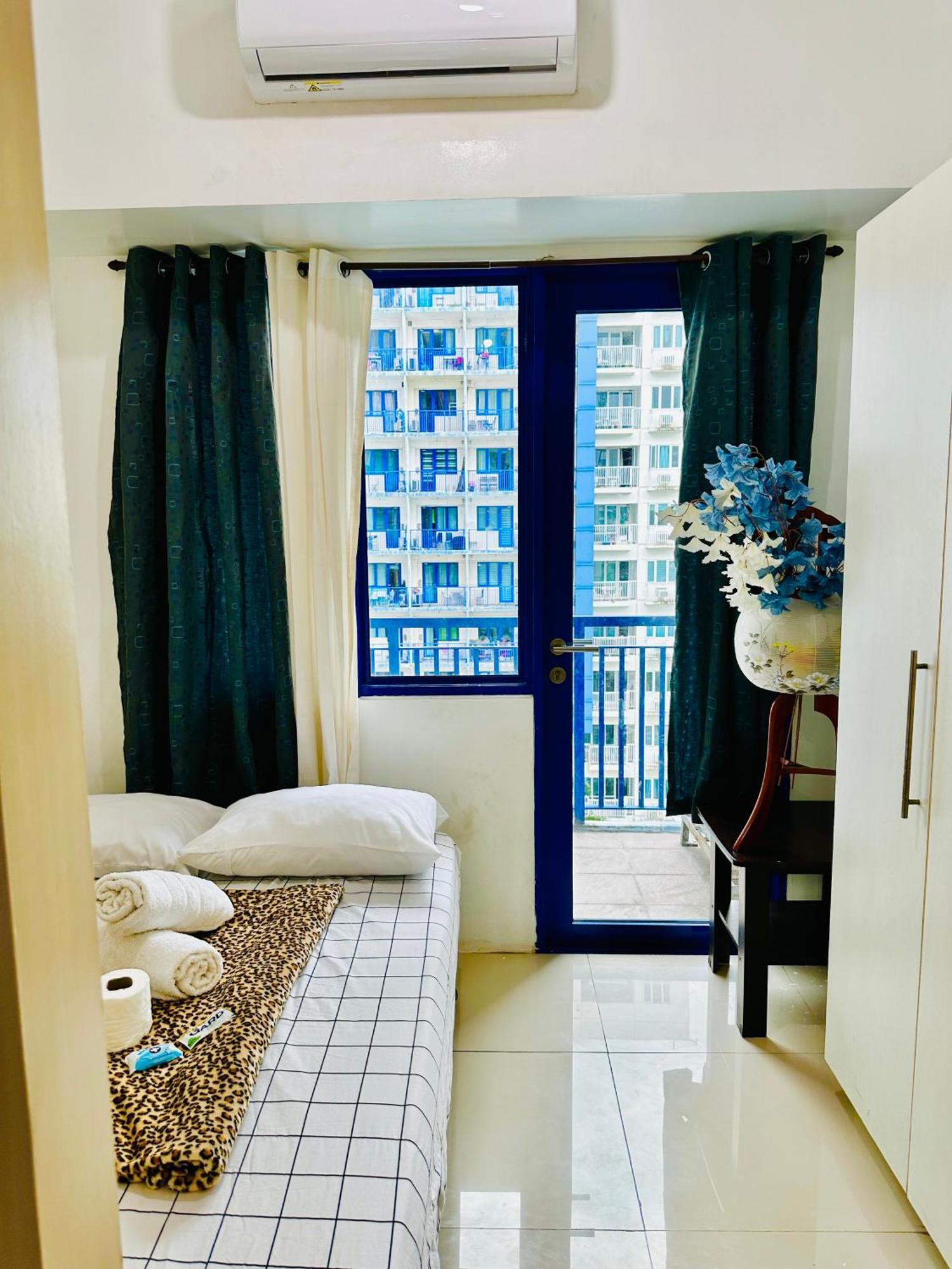 Sea 2-Br Unit With Free Parking Near Mall Of Asia Pasay Esterno foto
