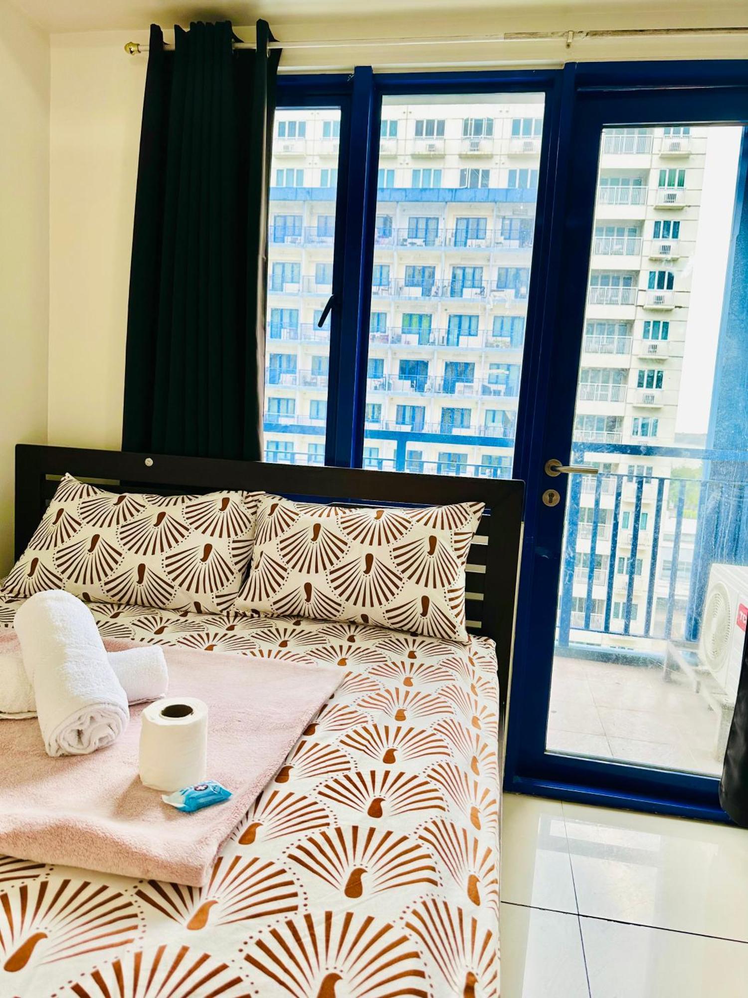 Sea 2-Br Unit With Free Parking Near Mall Of Asia Pasay Esterno foto