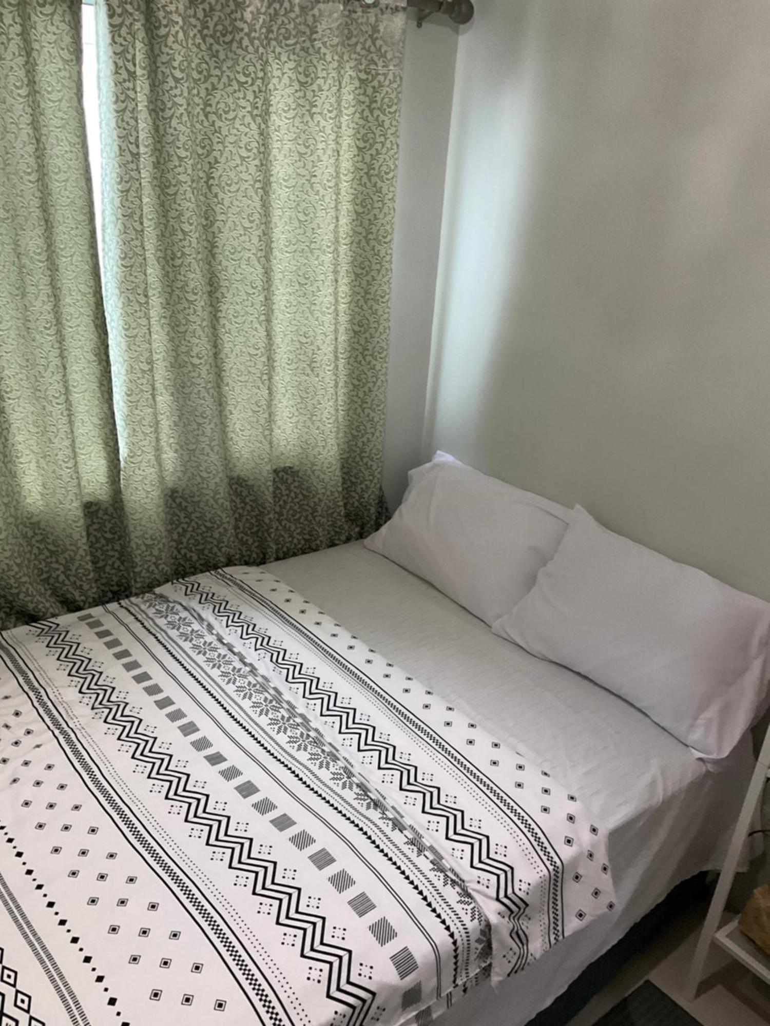 Sea 2-Br Unit With Free Parking Near Mall Of Asia Pasay Esterno foto